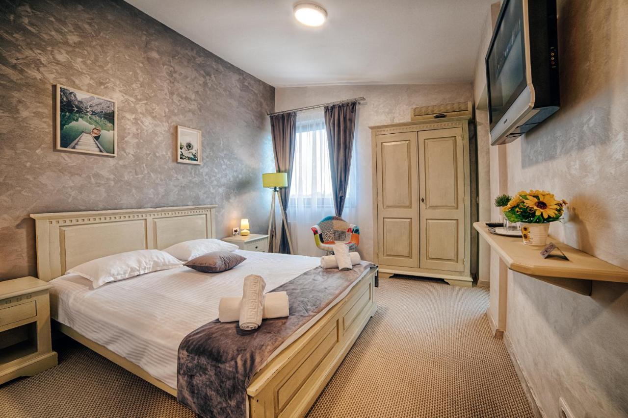 Hostel Casa Vatra Rădăuţi Exteriér fotografie