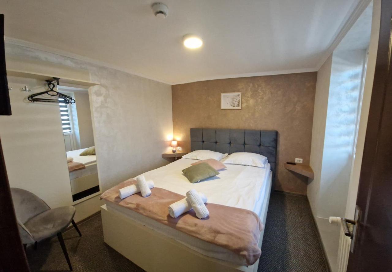 Hostel Casa Vatra Rădăuţi Exteriér fotografie